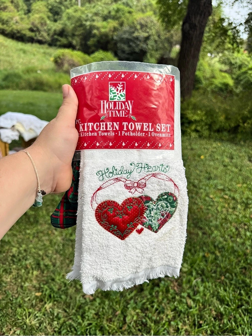 Holiday Time Holiday Hearts Kitchen Towel Set Christmas NWT